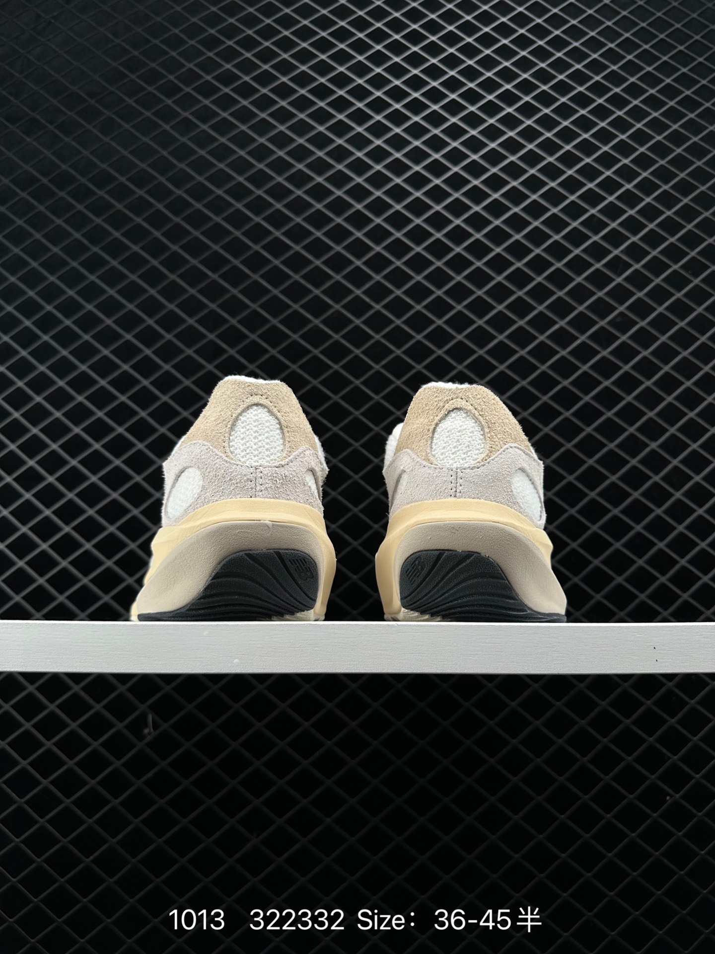 New Balance  Warped Runner